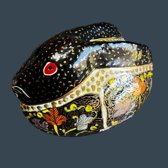 Sudha Style Hand Painted Papier Mache Rabbit Trinket Box Black Floral 4" - Picture 3 of 6